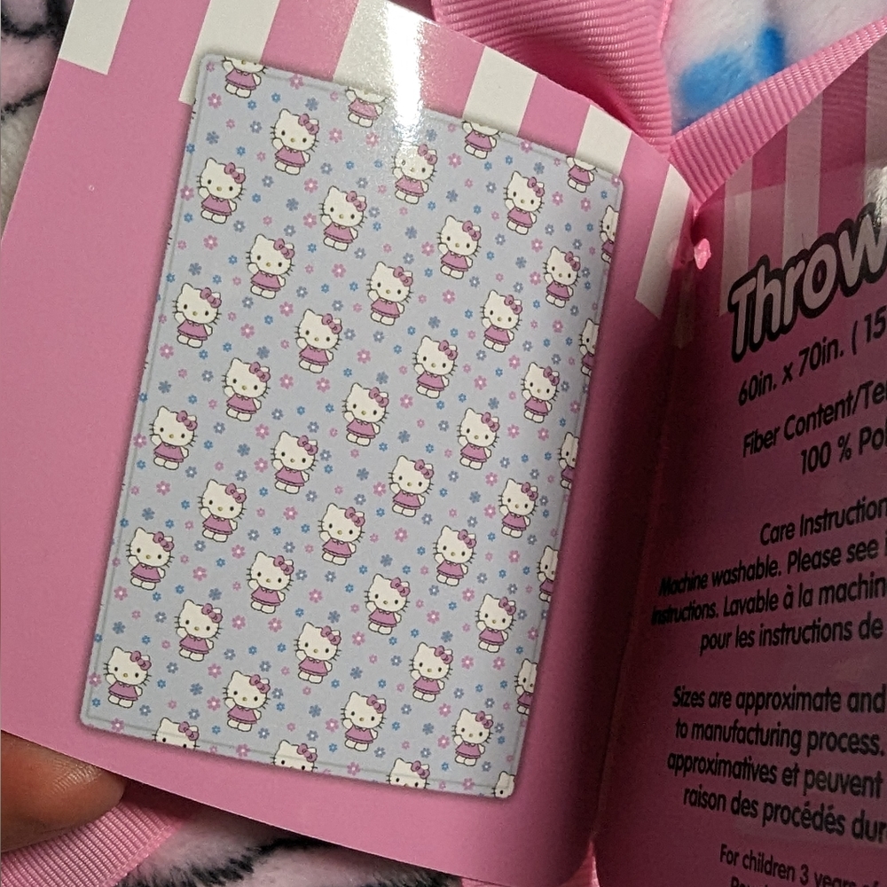 NWT Hello Kitty Spring Plush Throw - Picture 4 of 6